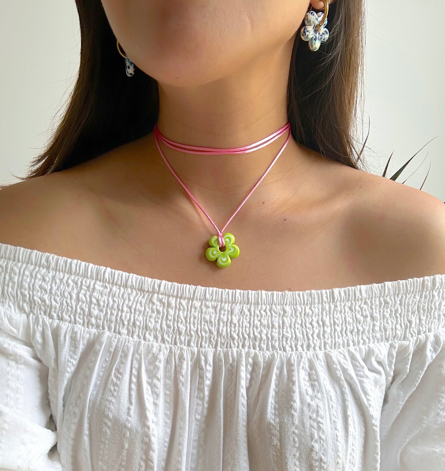 Collar Flor Pistacho (Pequeña)